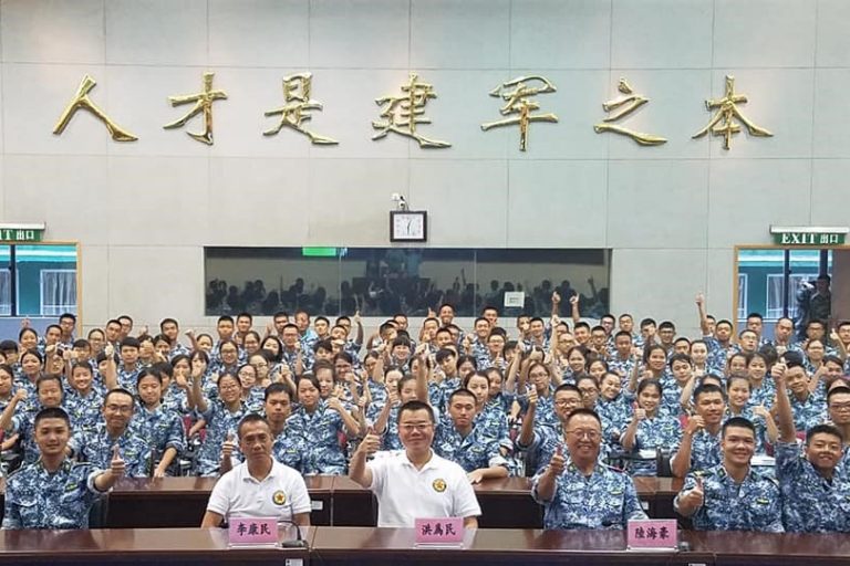 「香港大學生軍事生活體驗營」講座